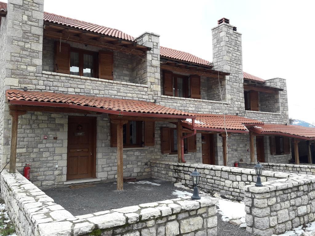 Mezonetes Helmos Apartment Ano Lousoi Ngoại thất bức ảnh