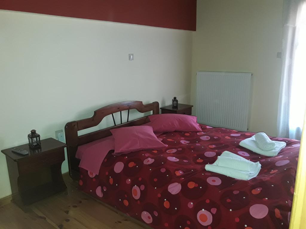 Mezonetes Helmos Apartment Ano Lousoi Ngoại thất bức ảnh